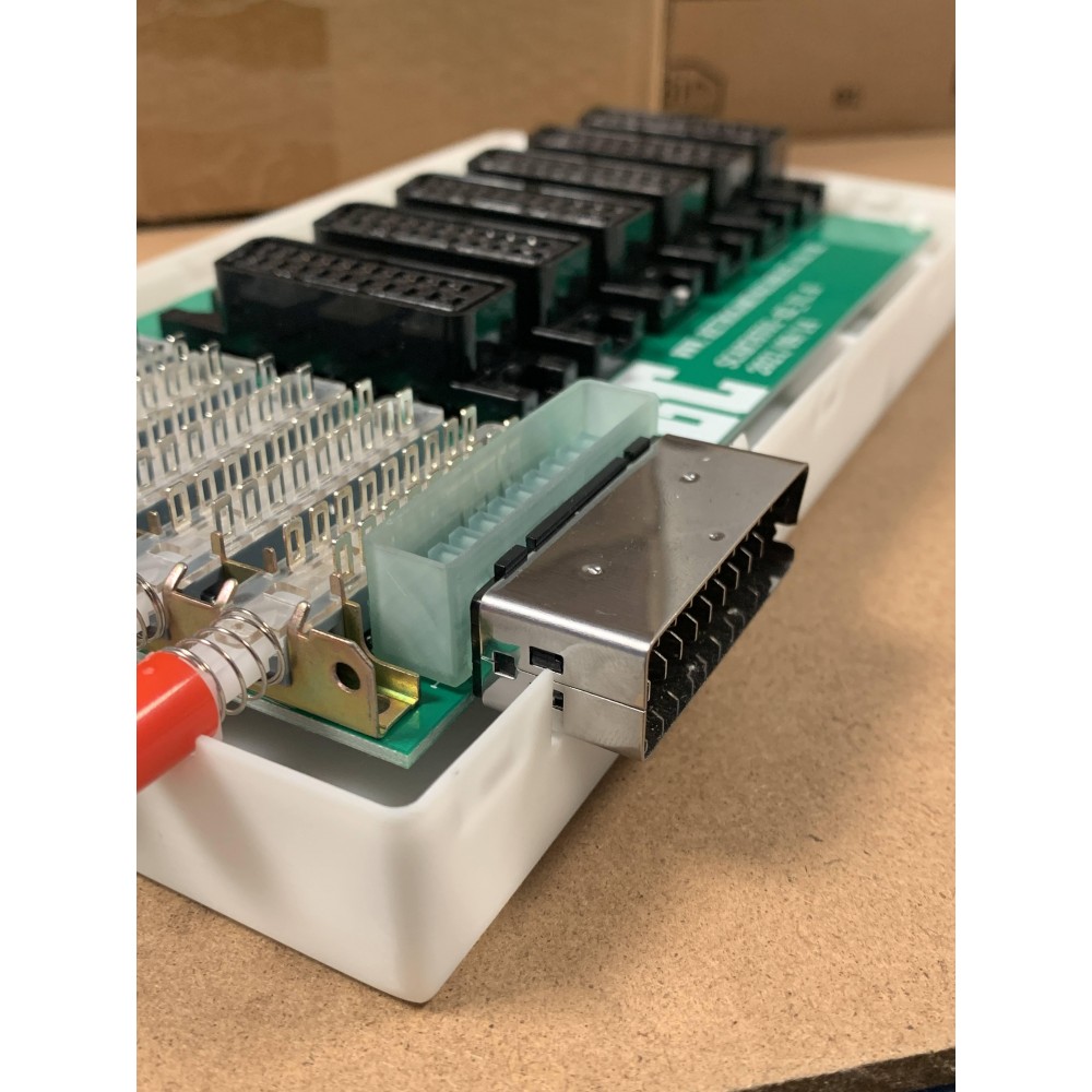 RetroTink 5X-Pro six input SCART switch